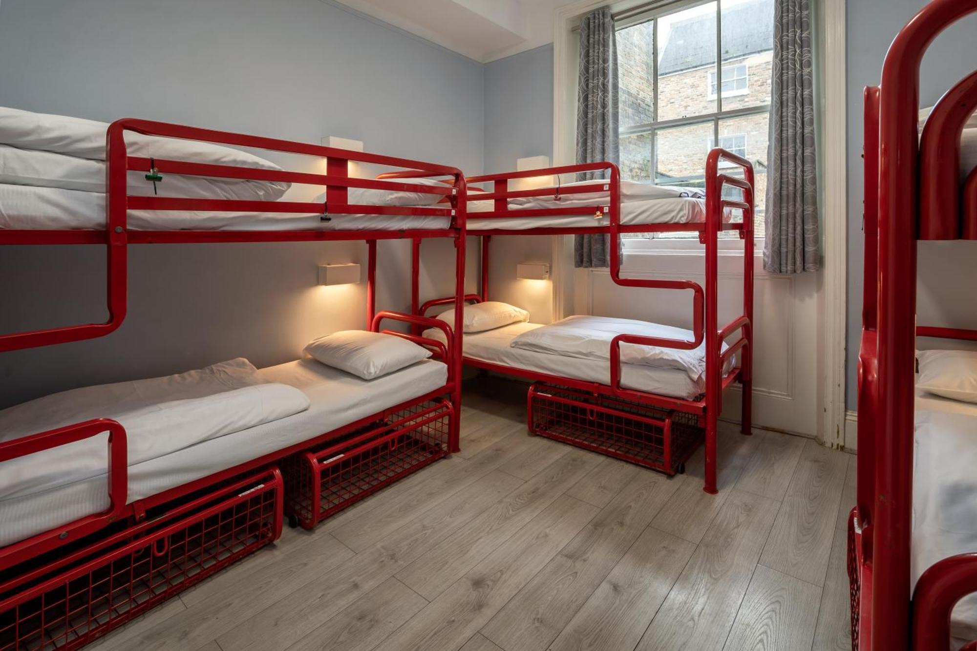 Astor Kensington Hostel Лондон Екстер'єр фото